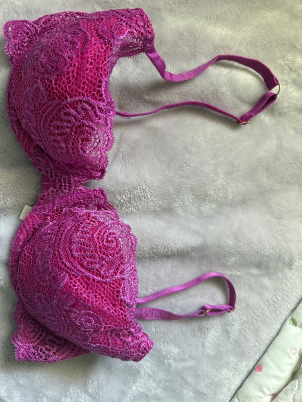Victoria’s Secret Lace Fuchsia Very Sexy Push Up Bra without Padding, Size 34D